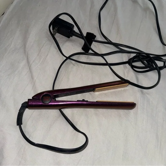 CHI Metallic Purple Flat Iron Hair Straightener - Picture 3 of 8